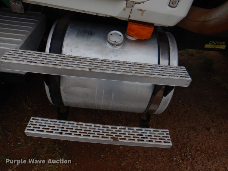 image for item DJ7516 2002 Mack CH613  dump truck