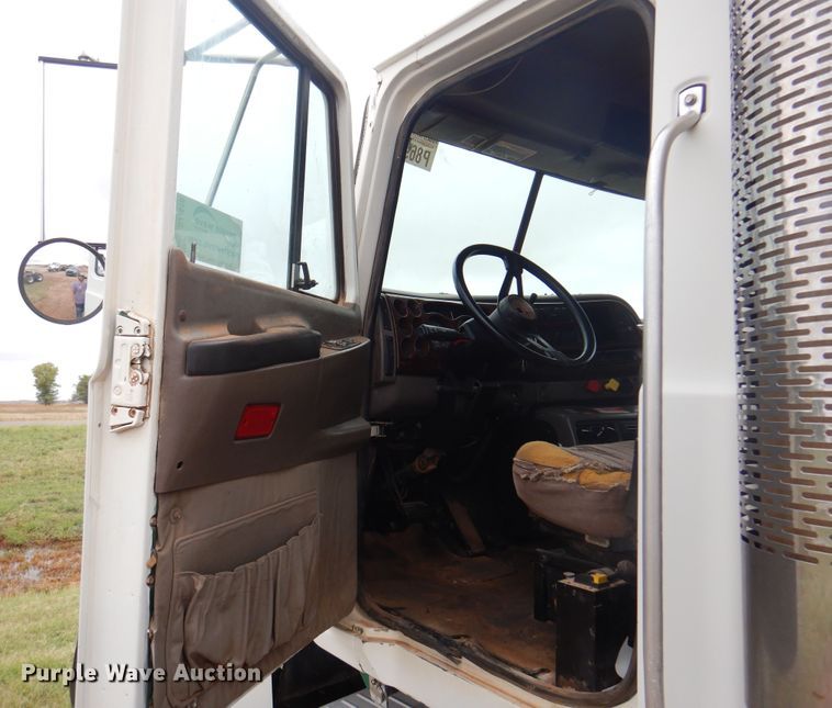 image for item DJ7516 2002 Mack CH613  dump truck