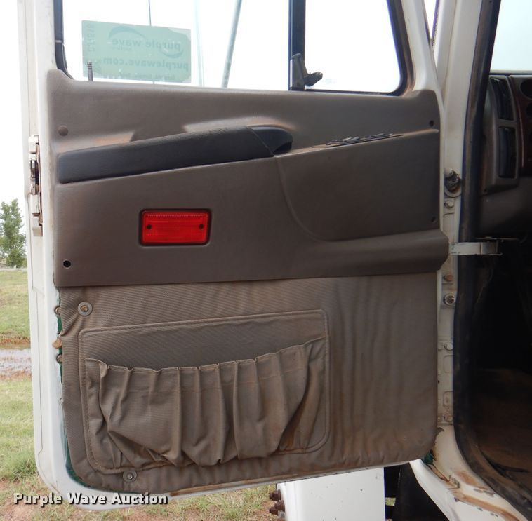 image for item DJ7516 2002 Mack CH613  dump truck