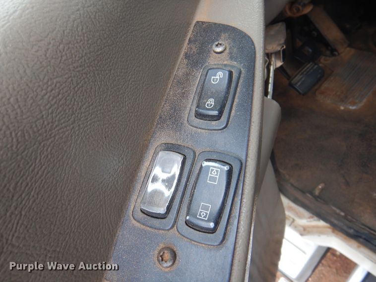 image for item DJ7516 2002 Mack CH613  dump truck