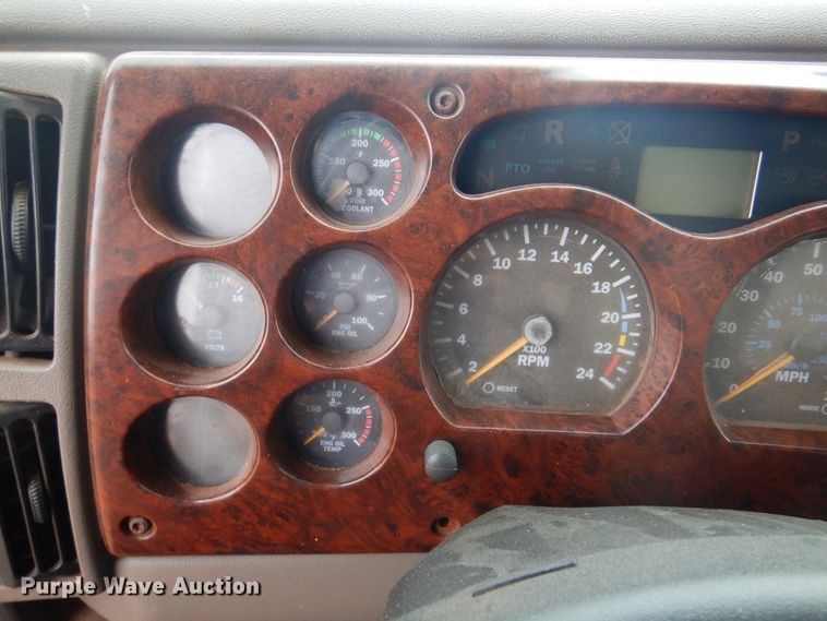 image for item DJ7516 2002 Mack CH613  dump truck