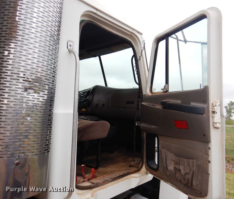 image for item DJ7516 2002 Mack CH613  dump truck