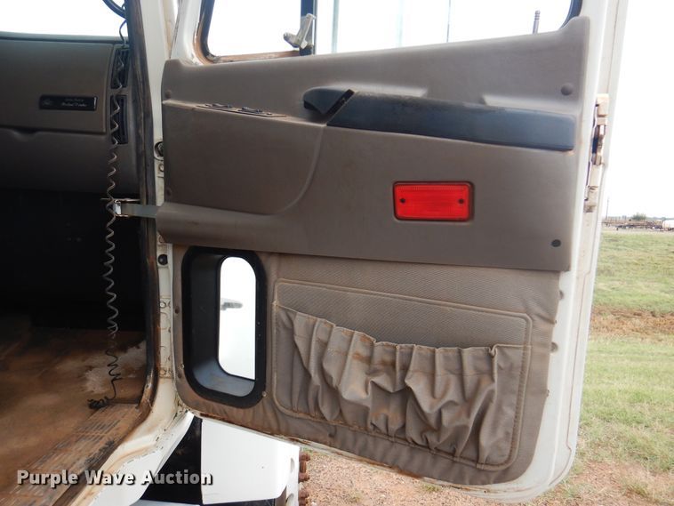 image for item DJ7516 2002 Mack CH613  dump truck