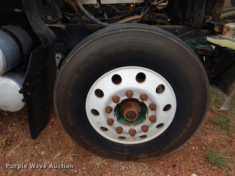 image for item DJ7516 2002 Mack CH613  dump truck