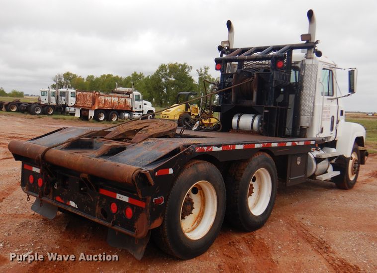 image for item DJ7517 2001 Mack CH613  winch truck