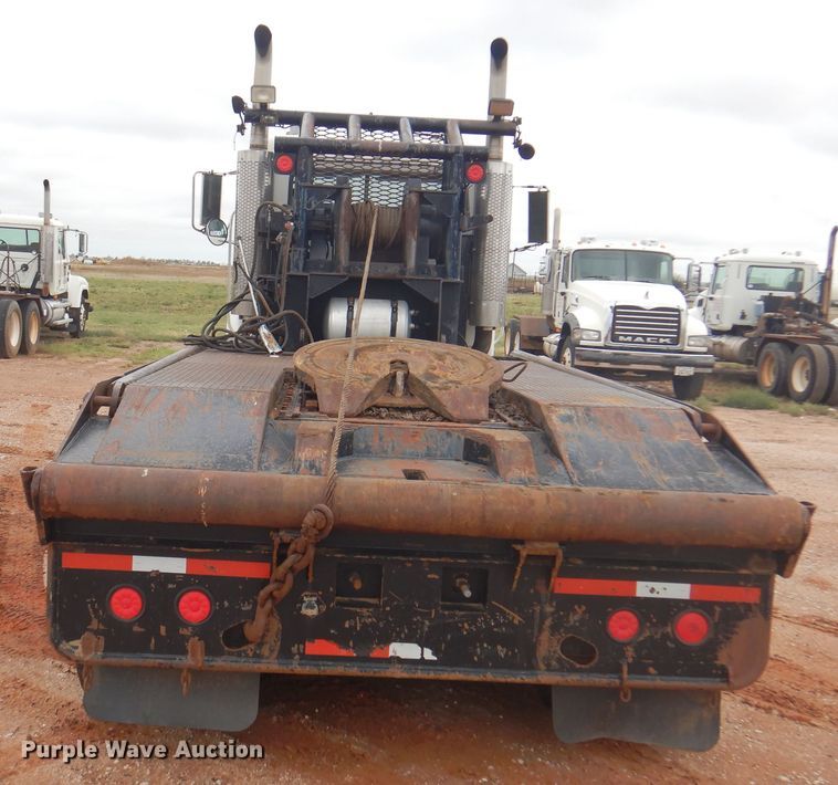 image for item DJ7517 2001 Mack CH613  winch truck