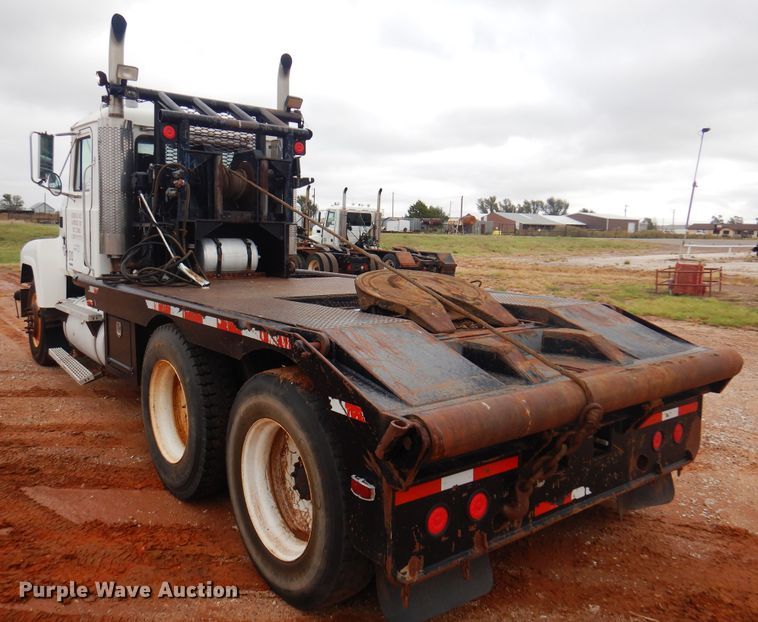 image for item DJ7517 2001 Mack CH613  winch truck