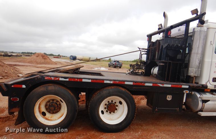 image for item DJ7517 2001 Mack CH613  winch truck