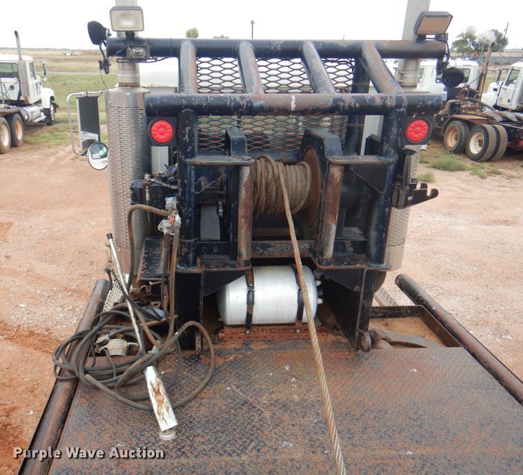 image for item DJ7517 2001 Mack CH613  winch truck