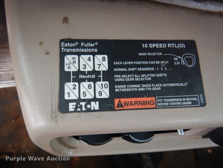 image for item DJ7517 2001 Mack CH613  winch truck