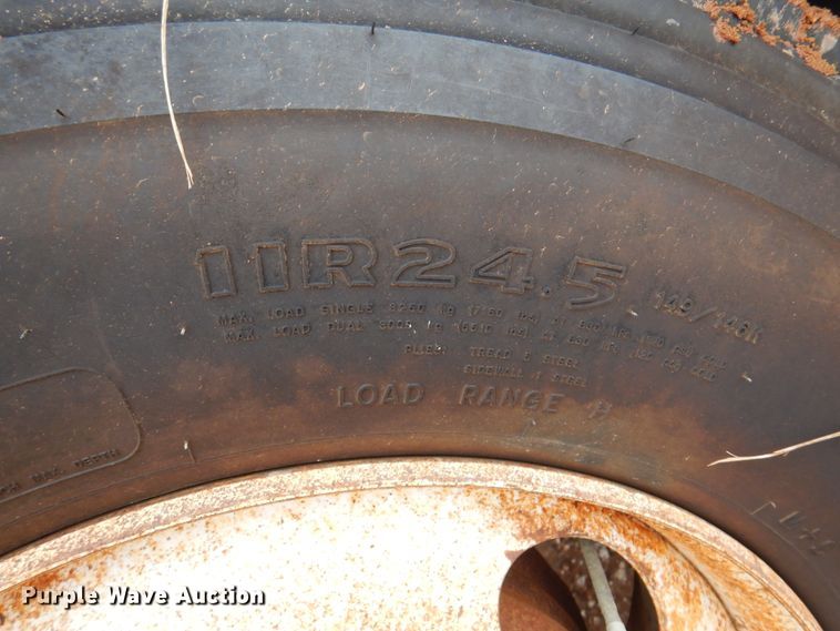 image for item DJ7517 2001 Mack CH613  winch truck