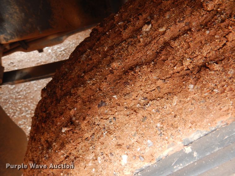 image for item DJ7517 2001 Mack CH613  winch truck