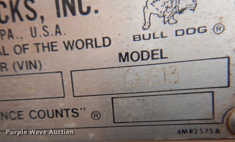 image for item DJ7517 2001 Mack CH613  winch truck