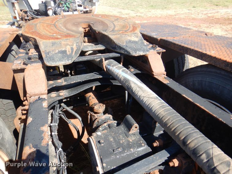 image for item DJ7521 2007 Mack CHN613  semi truck