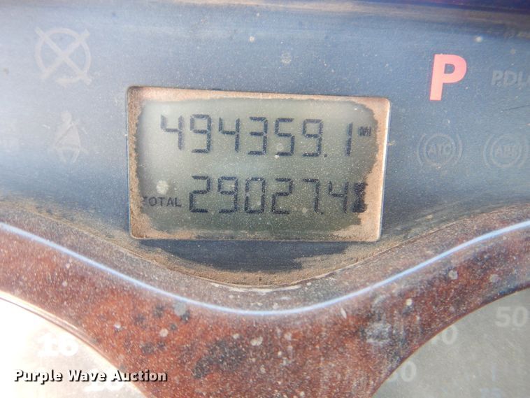 image for item DJ7521 2007 Mack CHN613  semi truck