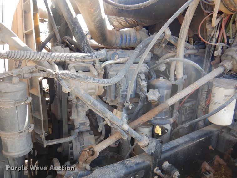 image for item DJ7521 2007 Mack CHN613  semi truck