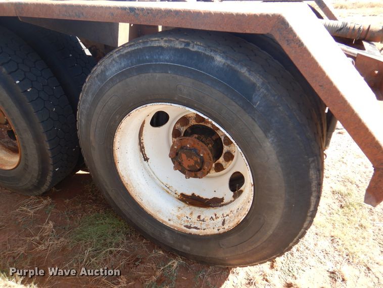 image for item DJ7521 2007 Mack CHN613  semi truck