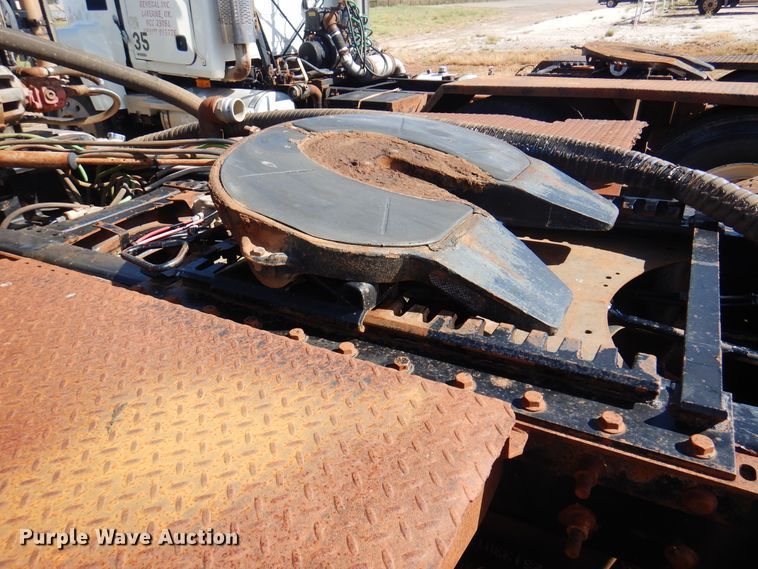 image for item DJ7522 2012 Mack GU713  semi truck