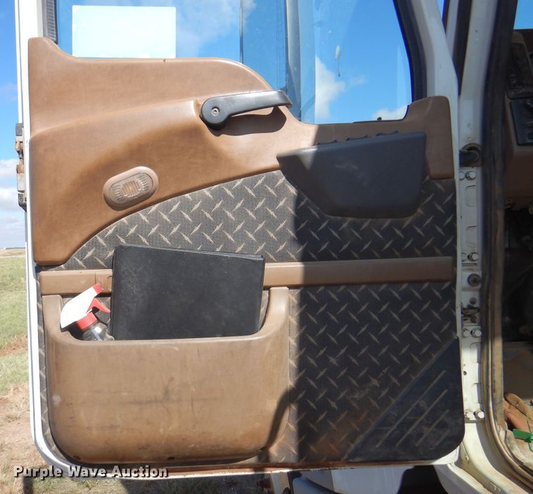 image for item DJ7522 2012 Mack GU713  semi truck