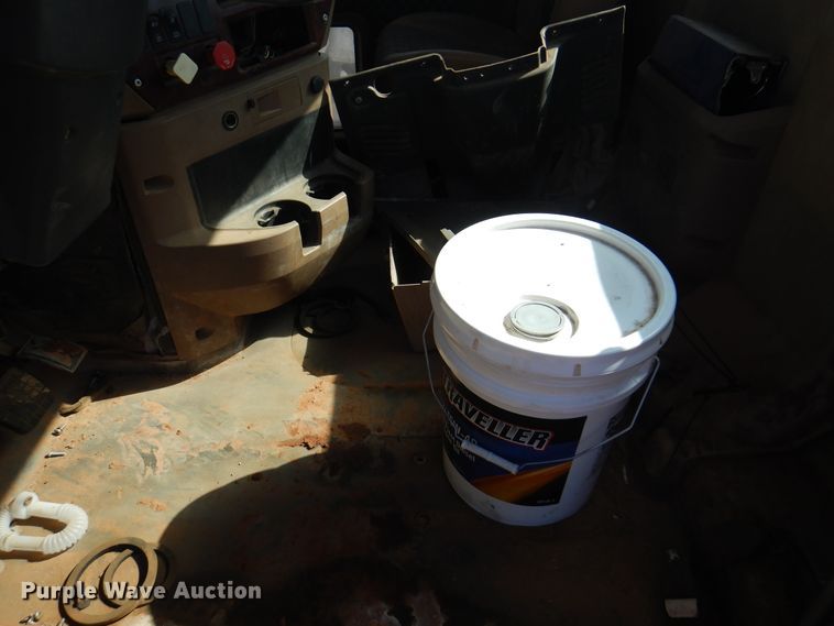 image for item DJ7522 2012 Mack GU713  semi truck