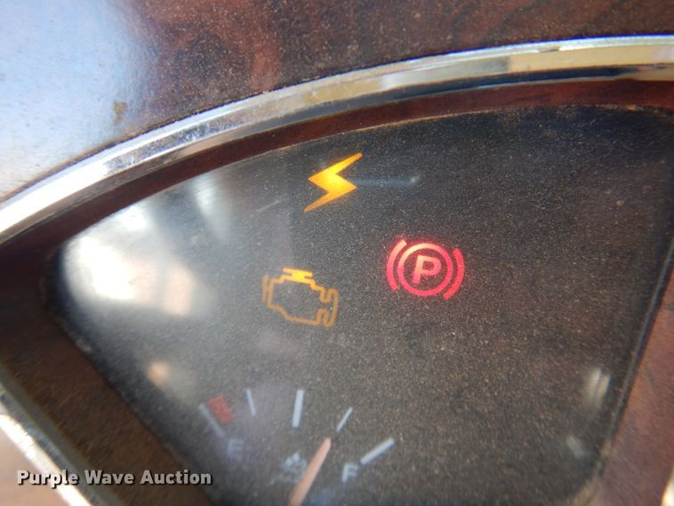 image for item DJ7522 2012 Mack GU713  semi truck