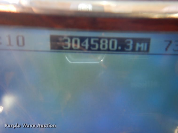 image for item DJ7522 2012 Mack GU713  semi truck