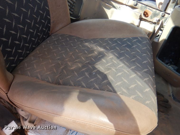 image for item DJ7522 2012 Mack GU713  semi truck