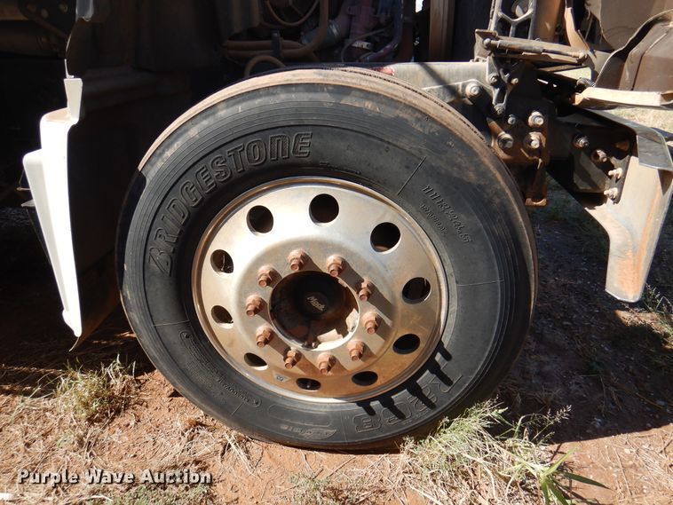 image for item DJ7522 2012 Mack GU713  semi truck