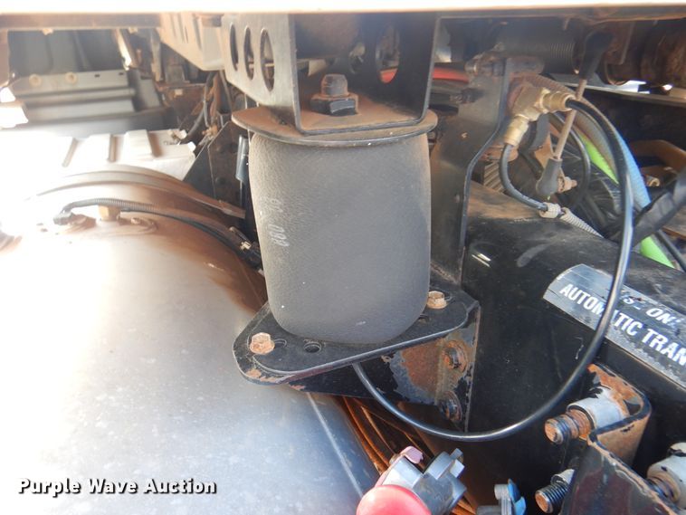 image for item DJ7523 2009 Mack GU713  semi truck