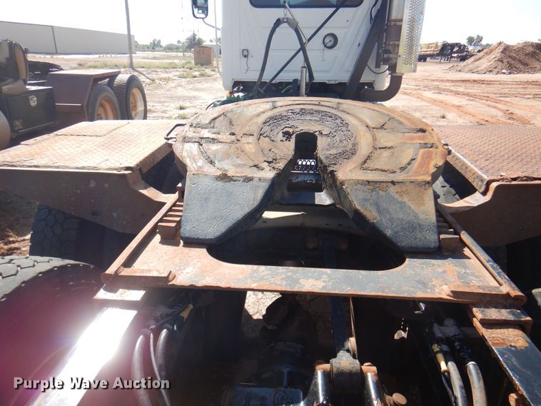 image for item DJ7523 2009 Mack GU713  semi truck