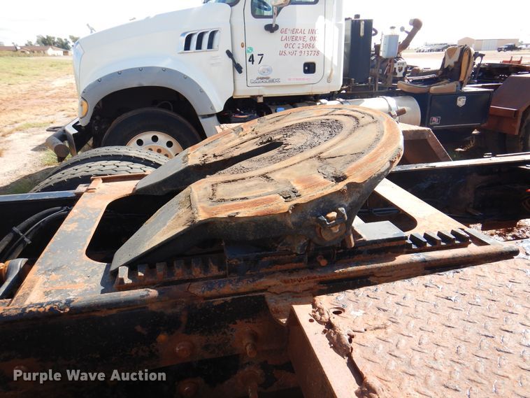 image for item DJ7523 2009 Mack GU713  semi truck