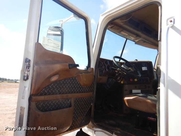 image for item DJ7523 2009 Mack GU713  semi truck