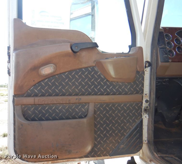 image for item DJ7523 2009 Mack GU713  semi truck