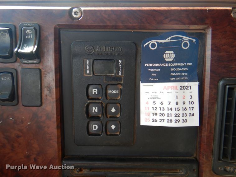 image for item DJ7523 2009 Mack GU713  semi truck