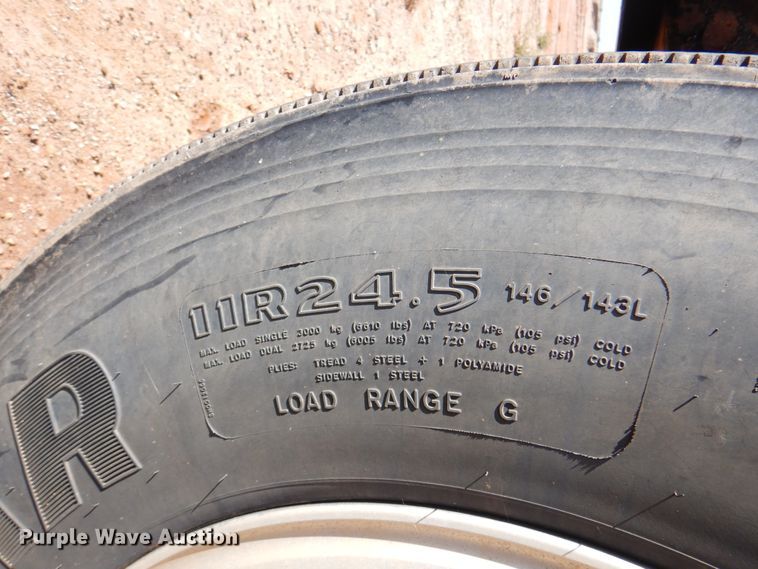 image for item DJ7523 2009 Mack GU713  semi truck