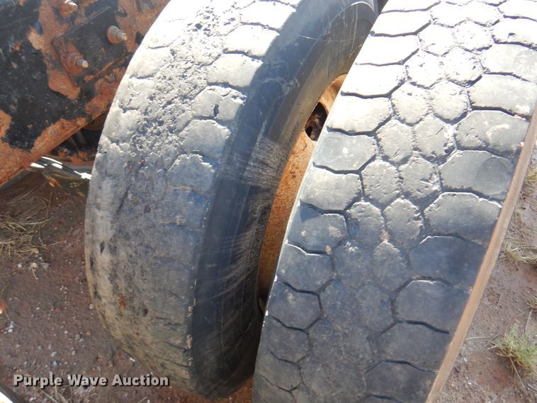 image for item DJ7523 2009 Mack GU713  semi truck