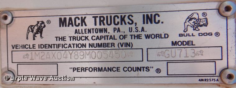 image for item DJ7523 2009 Mack GU713  semi truck