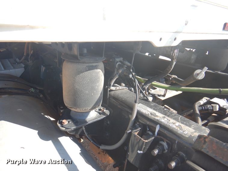 image for item DJ7524 2009 Mack GU713  semi truck