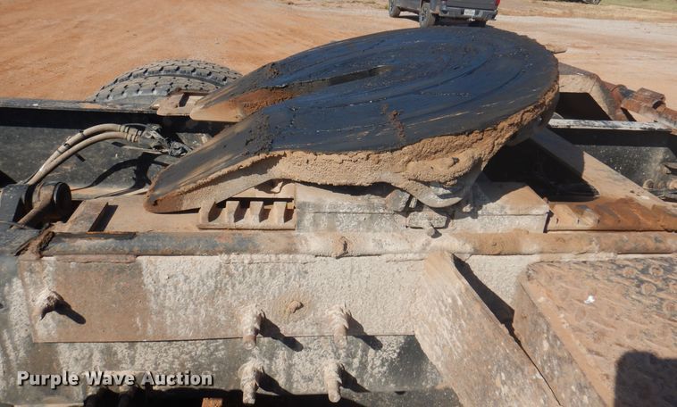 image for item DJ7524 2009 Mack GU713  semi truck