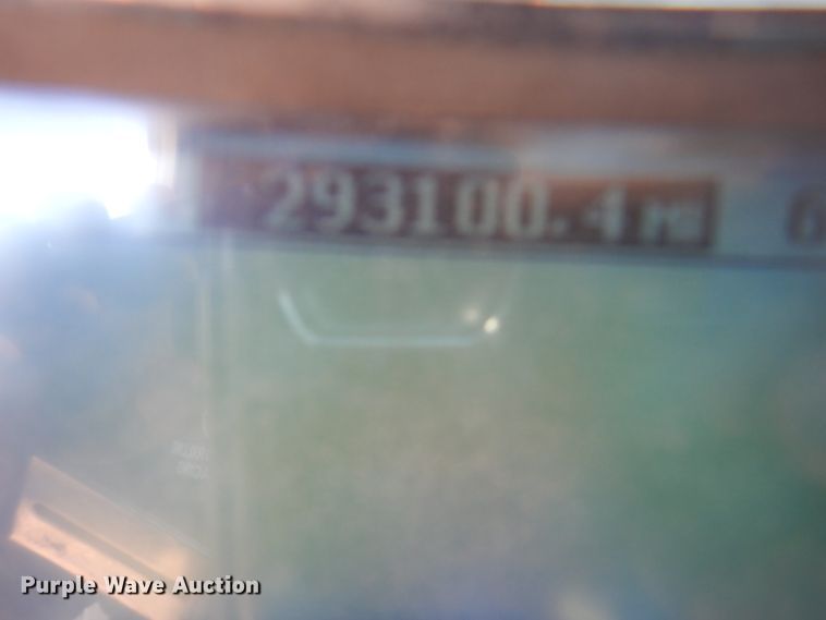 image for item DJ7524 2009 Mack GU713  semi truck