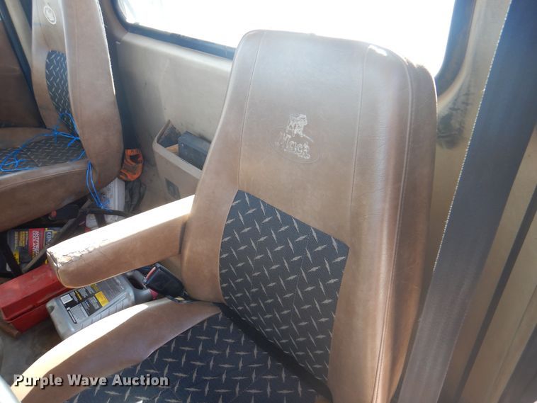 image for item DJ7524 2009 Mack GU713  semi truck