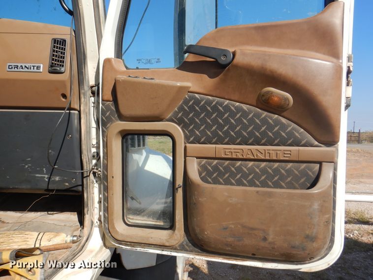 image for item DJ7524 2009 Mack GU713  semi truck