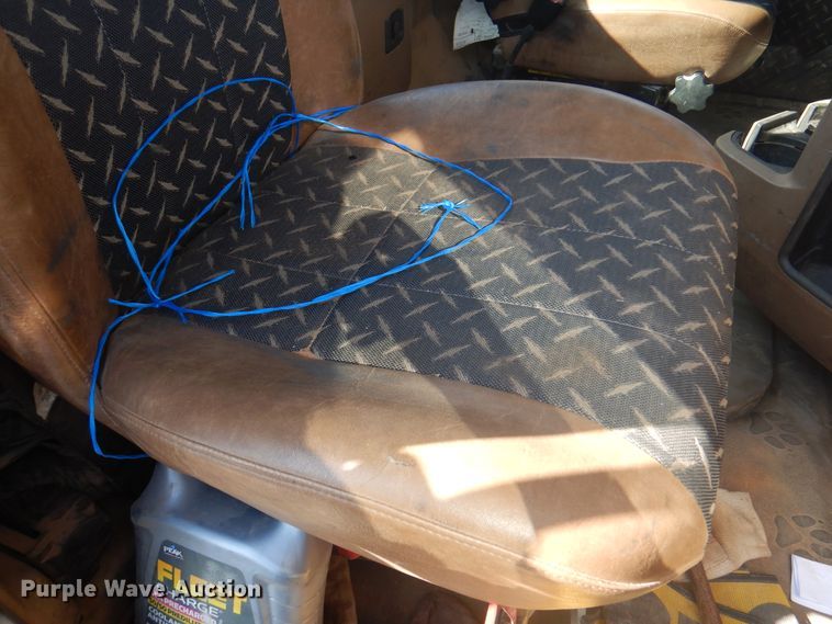 image for item DJ7524 2009 Mack GU713  semi truck