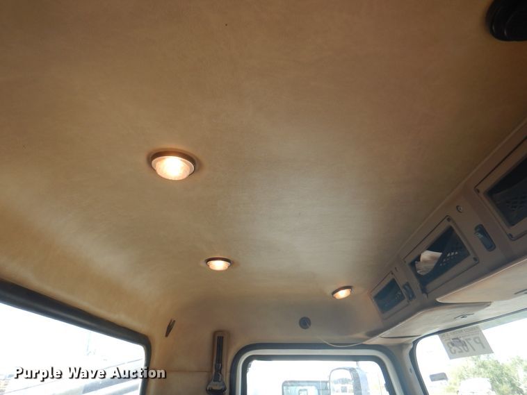 image for item DJ7524 2009 Mack GU713  semi truck