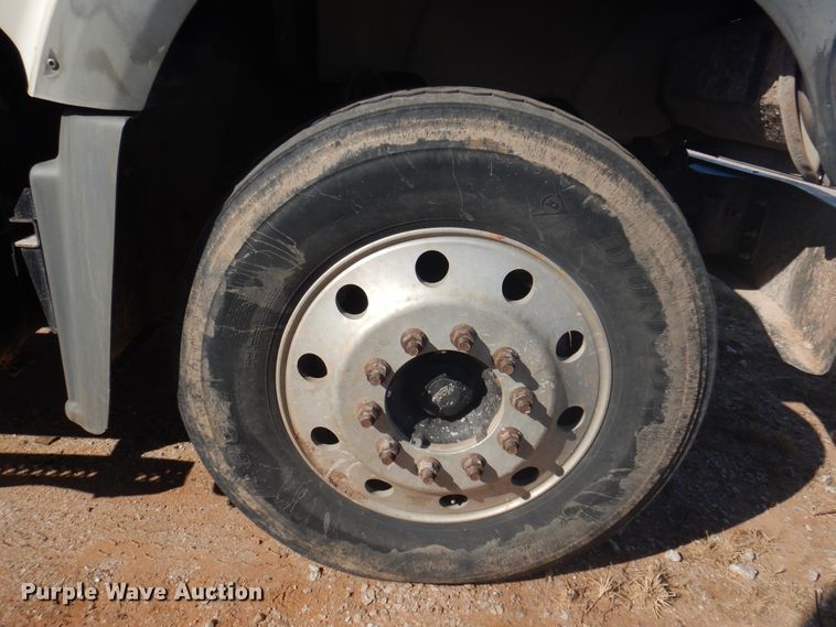 image for item DJ7524 2009 Mack GU713  semi truck