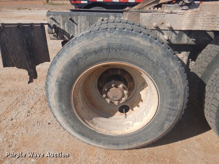 image for item DJ7524 2009 Mack GU713  semi truck