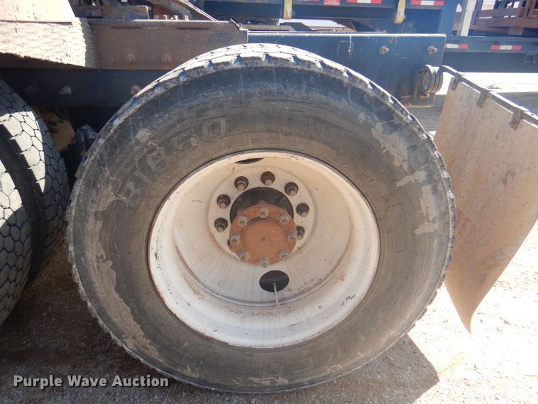 image for item DJ7524 2009 Mack GU713  semi truck