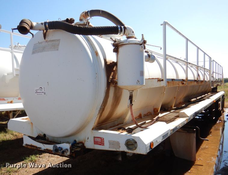 image for item DJ7526 2012 Gallegos  tank trailer