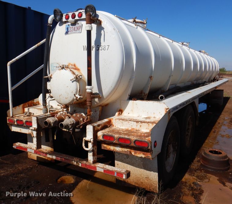 image for item DJ7526 2012 Gallegos  tank trailer