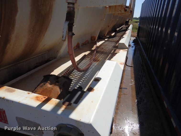 image for item DJ7526 2012 Gallegos  tank trailer